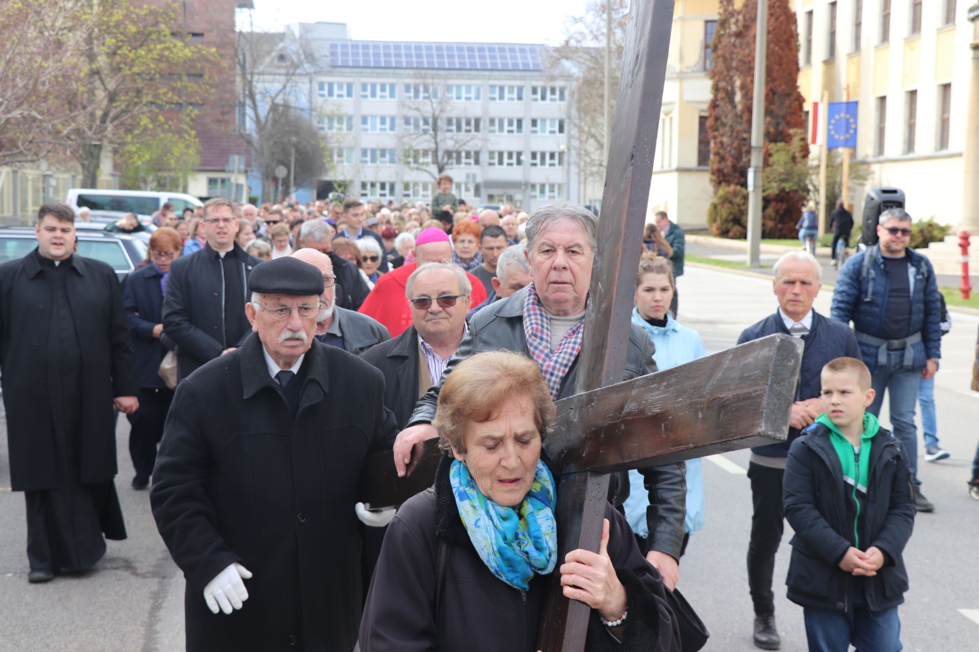 keresztút résztvevők